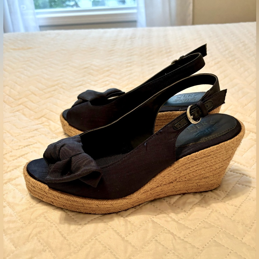 Naturalizer Navy espardille wedges, Size 9M